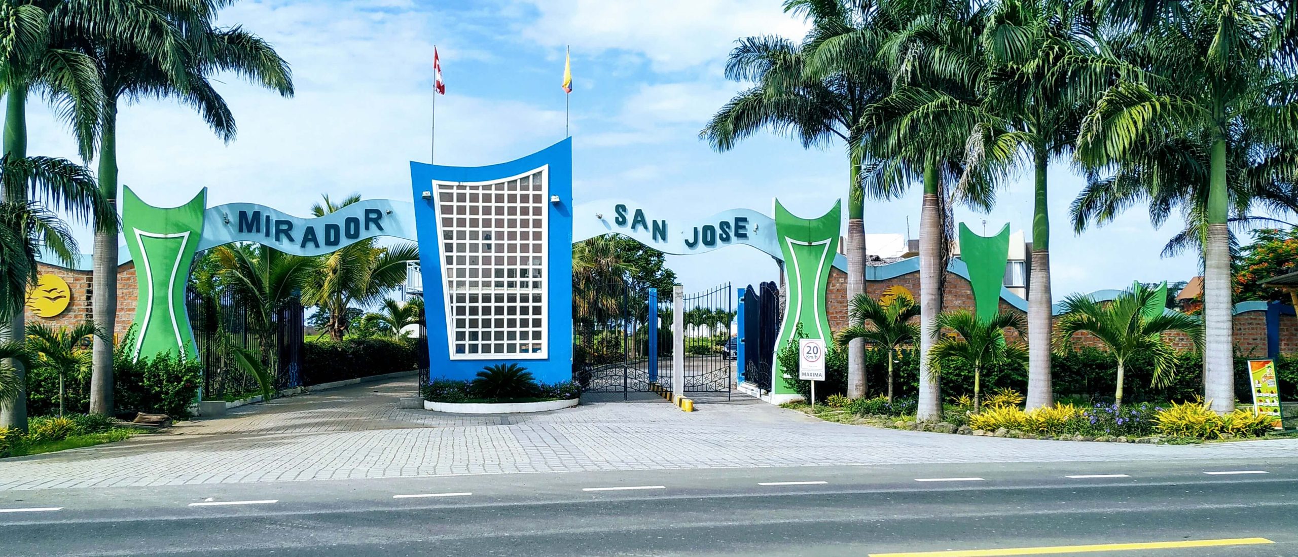 Mirador San Jose Entrance